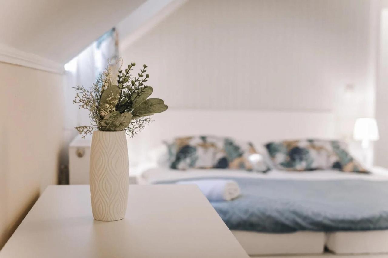 Apartmanhaz Soho غيور المظهر الخارجي الصورة