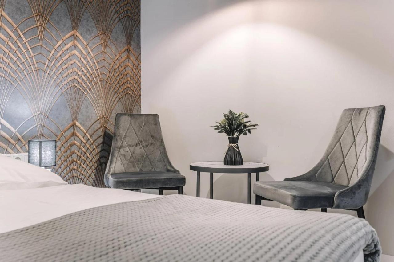 Apartmanhaz Soho غيور المظهر الخارجي الصورة